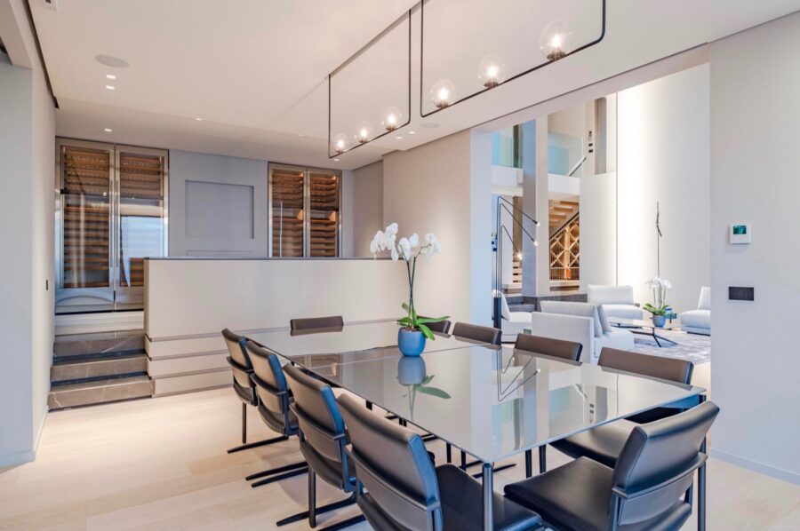 villa-cadenza-diningroom-winecellar-modern-spacious-luxury-cannes