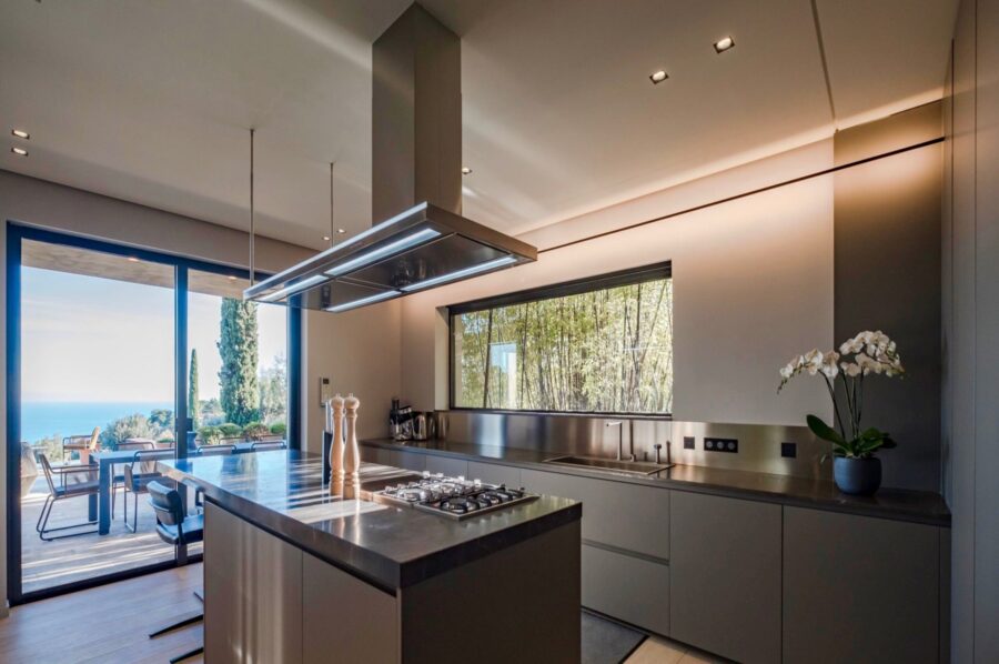 villa-cadenza-kitchen-modern-luxury-stylish-interiordesign-cannes