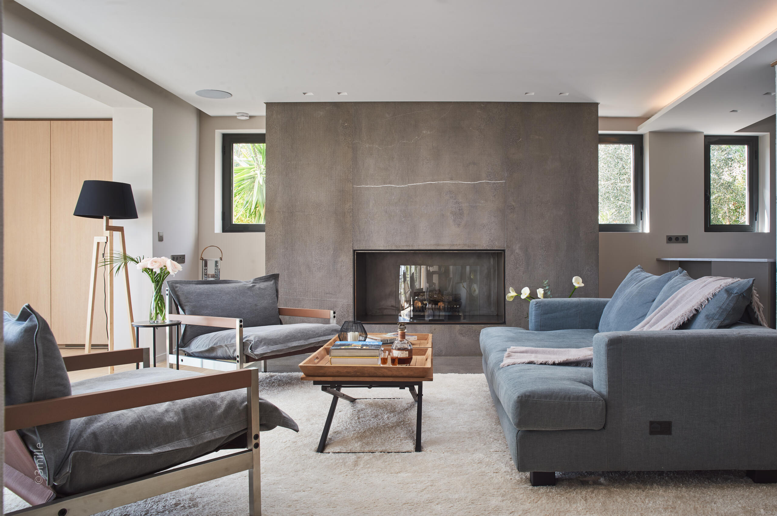 villa-cadenza-livingroom-fireplace-stylish-interiordesign-cannes