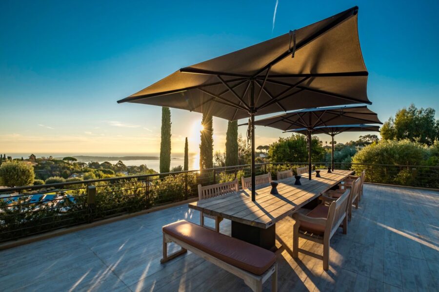 villa-cadenza-outdoordining-alfresco-terrace-balcony-seaview-cannes