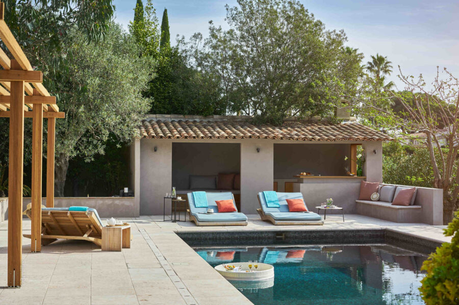 villa-cadenza-pool-poolhouse-luxury-nature-modern-cannes