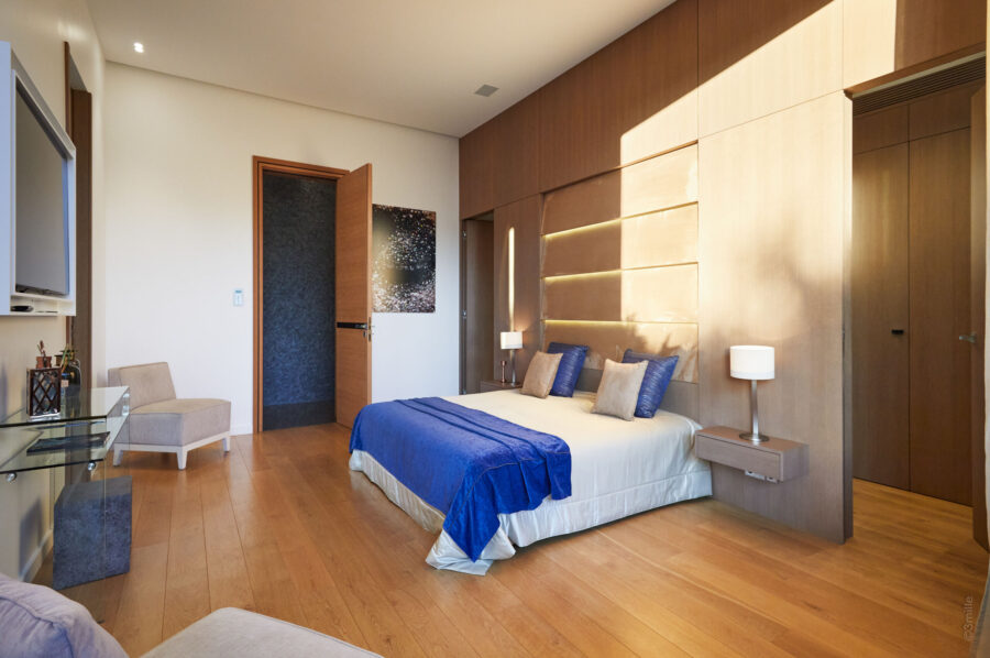villa-caliope-bedroom-spacious-modern-luxury-design-cannes