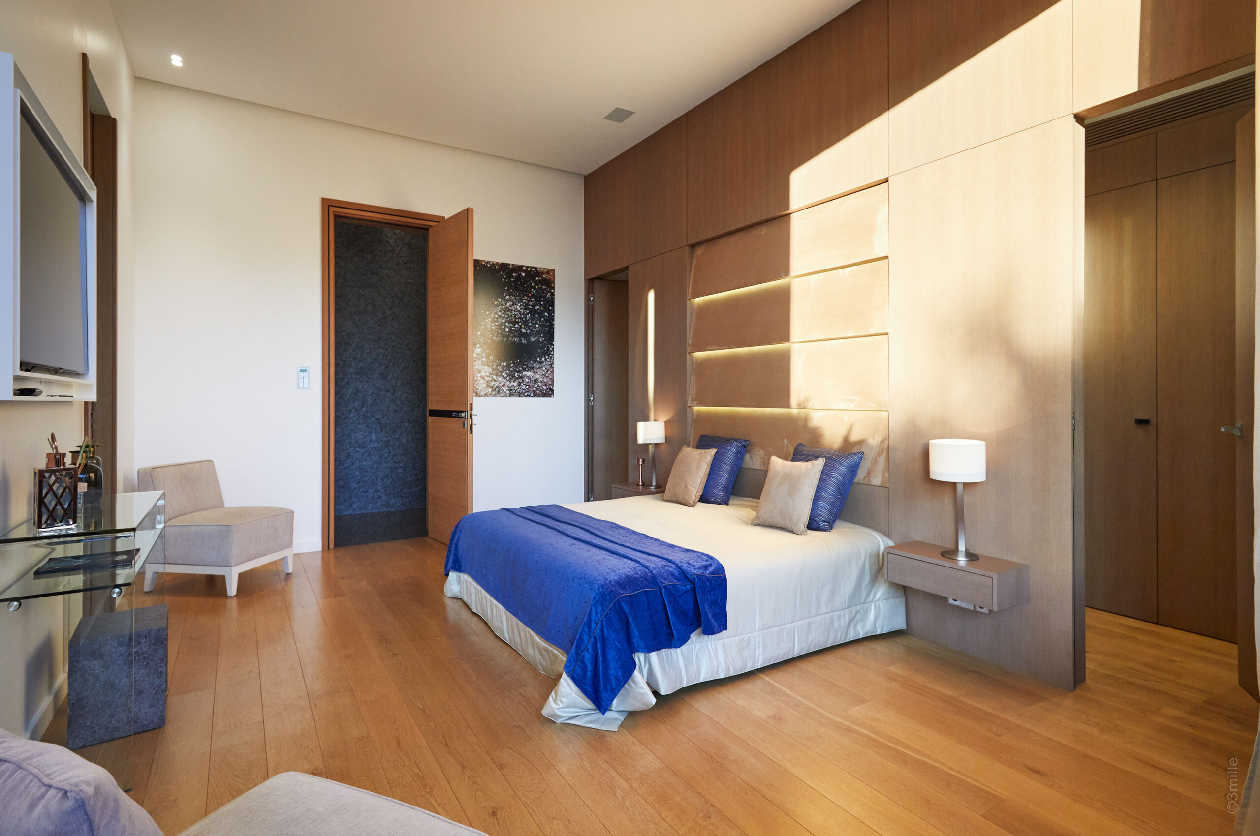 villa-caliope-bedroom-spacious-modern-luxury-design-cannes