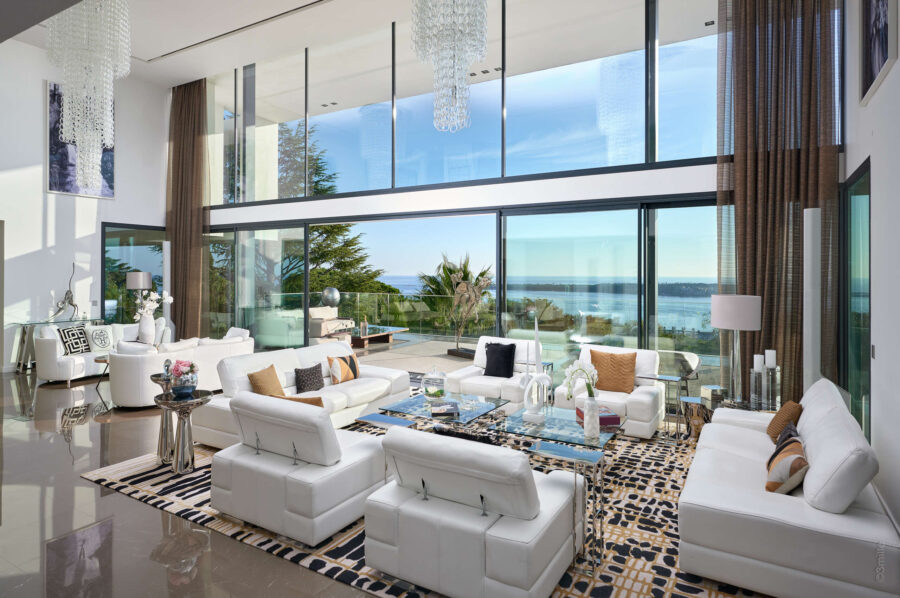 villa-caliope-livingroom-oceanview-modern-spacious-bright-luxury-design-cannes