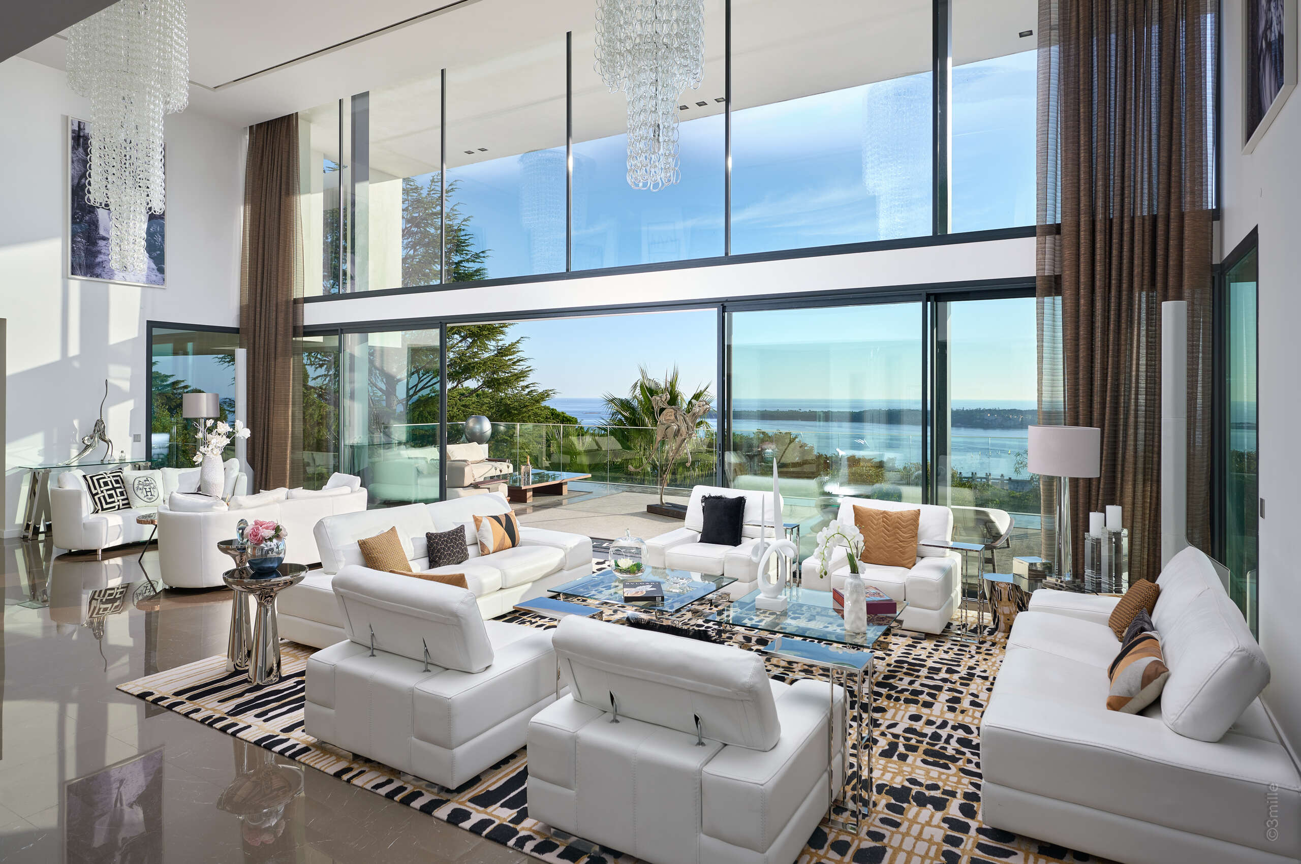 villa-caliope-livingroom-oceanview-modern-spacious-bright-luxury-design-cannes