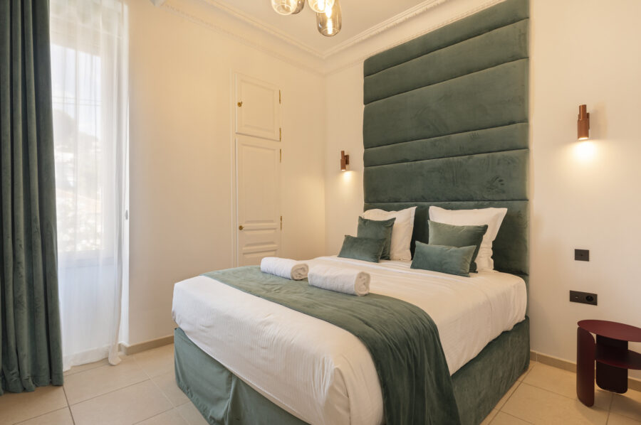 villa-caliretta-bedroom-luxury-sleek-modern-interiordesign-cannes