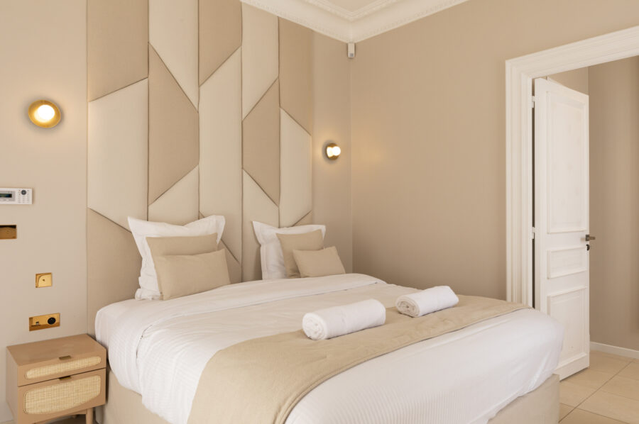 villa-caliretta-bedroom-modern-luxury-design-cannes