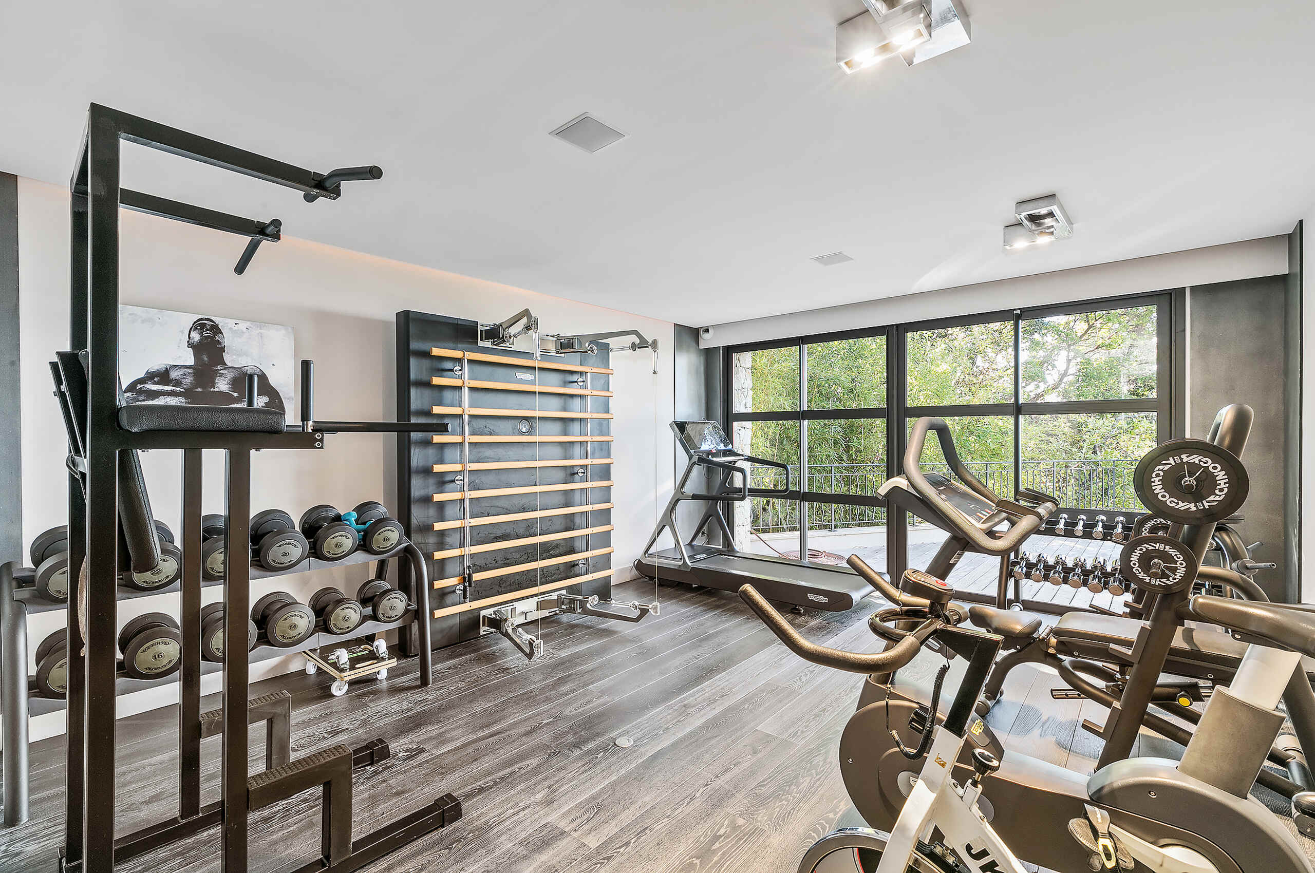 villa-callista-gym-fitness-workout-retreat-cannes