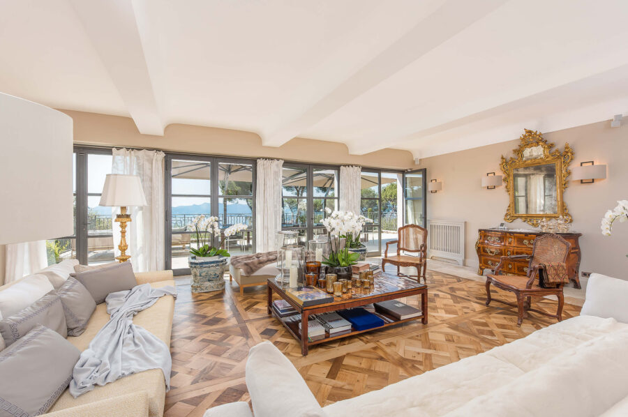 villa-callista-livingroom-charming-spacious-luxury-interiordesign-cannes