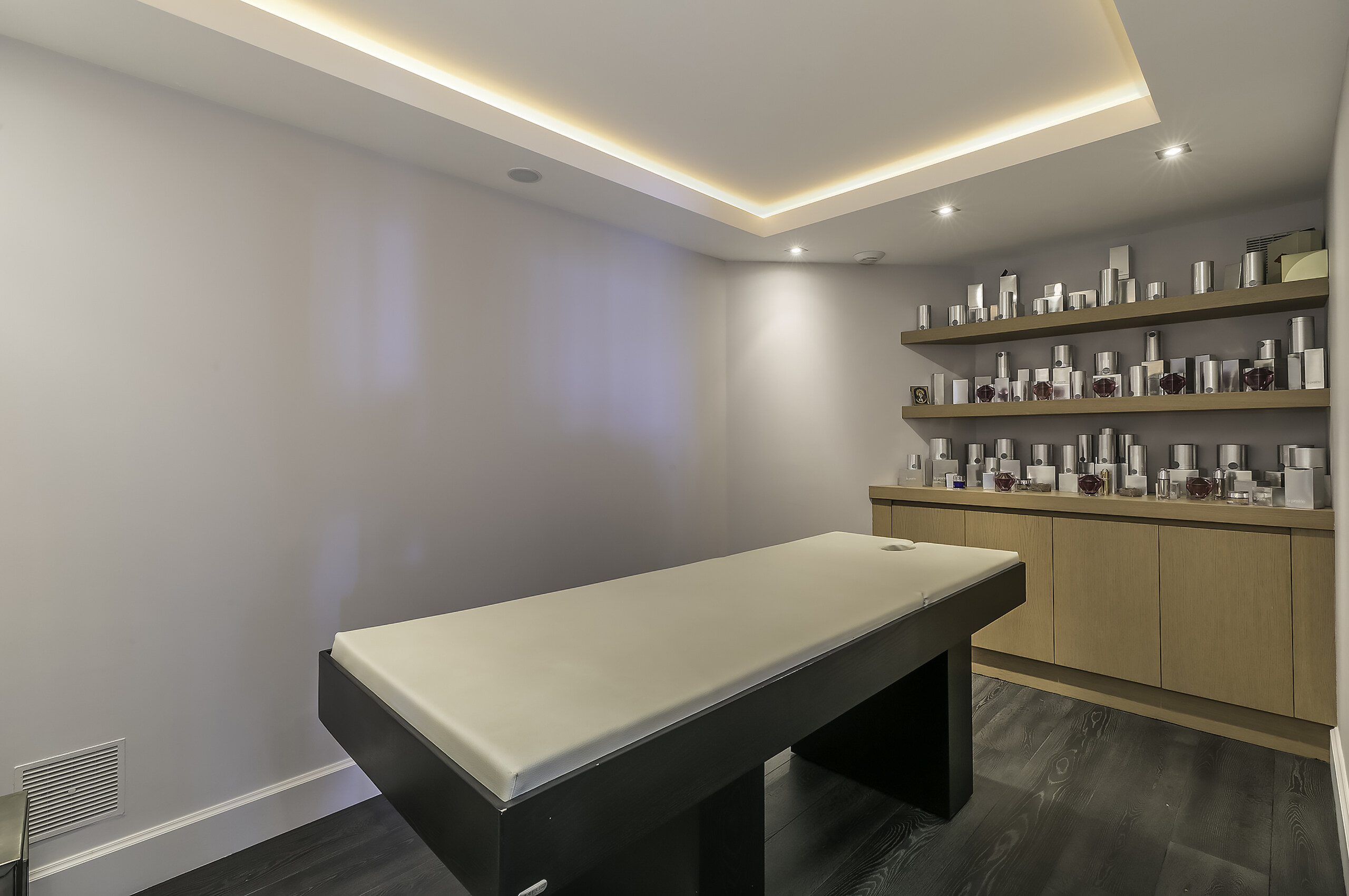 villa-callista-massageroom-spa-retreat-relax-luxury-cannes