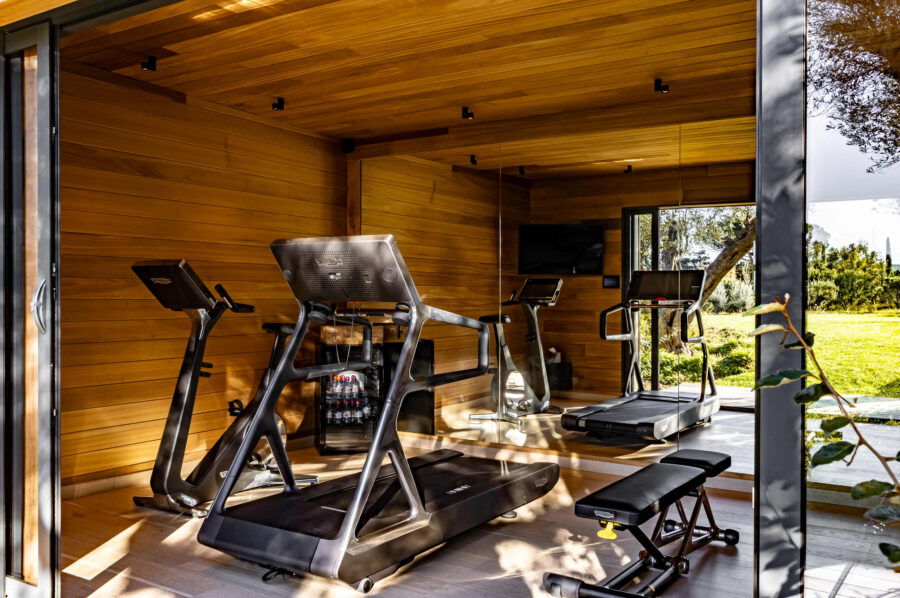 villa-cannelle-gym-fitness-workout-luxury-rental-retreat-sttropez
