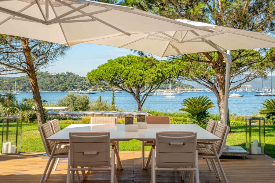 villa-cannelle-outdoordining-seaview-garden-luxury-rental-sttropez