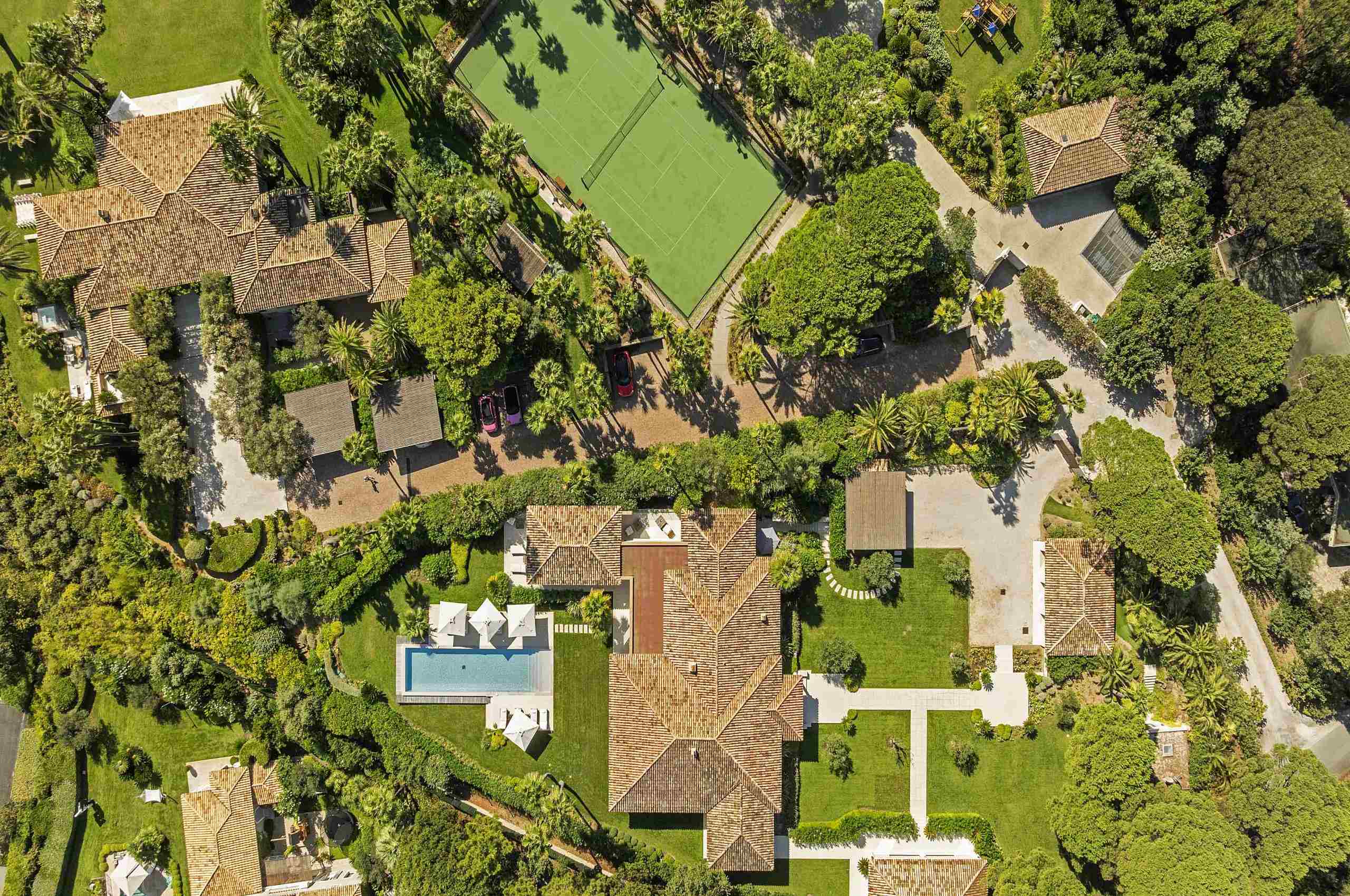 villa-carol-aerial-view-exterior-sea-view-luxury-rental-retreat-ramatuelle