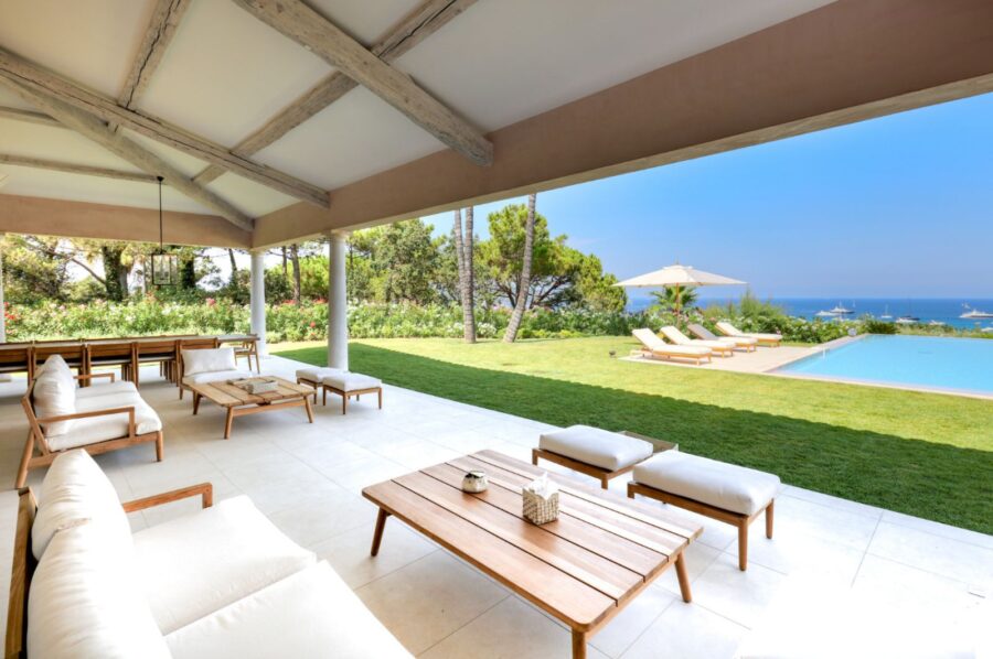 villa-carol-verandah-infinitypool-oceanview-luxury-modern-ramatuelle