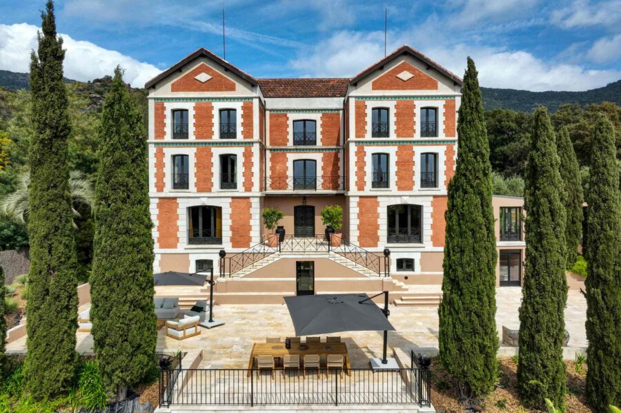 villa-cassie-exterior-luxury-rental-retreat-frenchriviera-lacroixvalmer