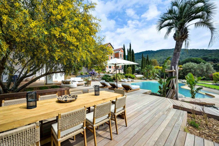 villa-cassie-outdoor-dining-pool-garden-tropical-paradise-luxury-lacroixvalmer