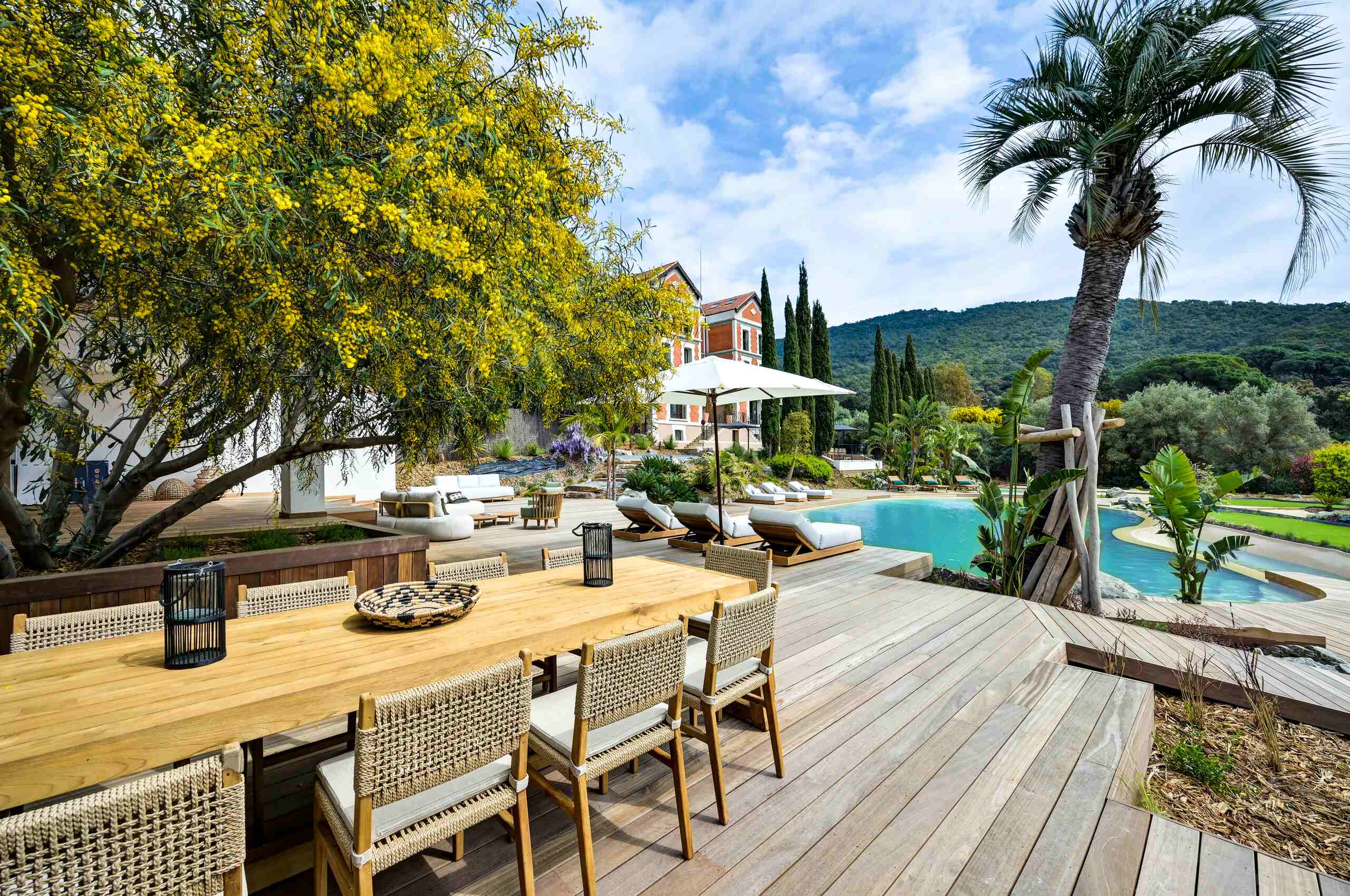 villa-cassie-outdoor-dining-pool-garden-tropical-paradise-luxury-lacroixvalmer