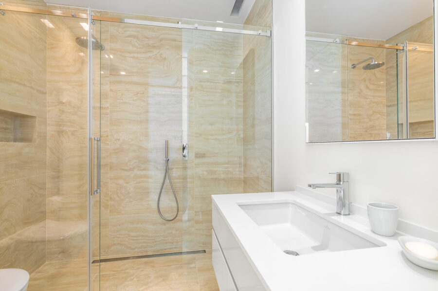 villa-cecilia-bathroom-italianshower-sink-modern-luxury-design-cannes