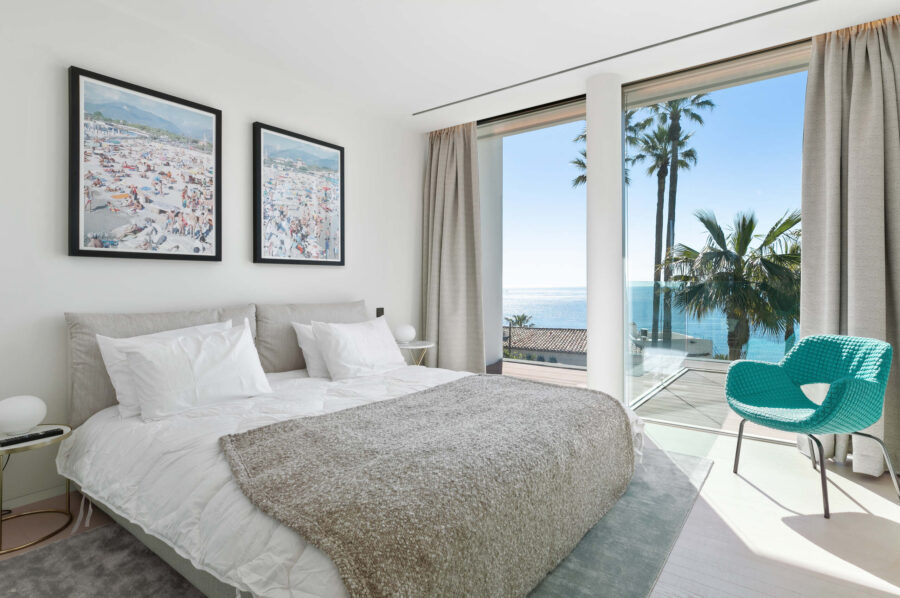 villa-cecilia-bedroom-oceanview-luxury-modern-style-cannes