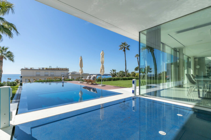 villa-cecilia-infinitypool-oceanview-luxury-retreat-cannes