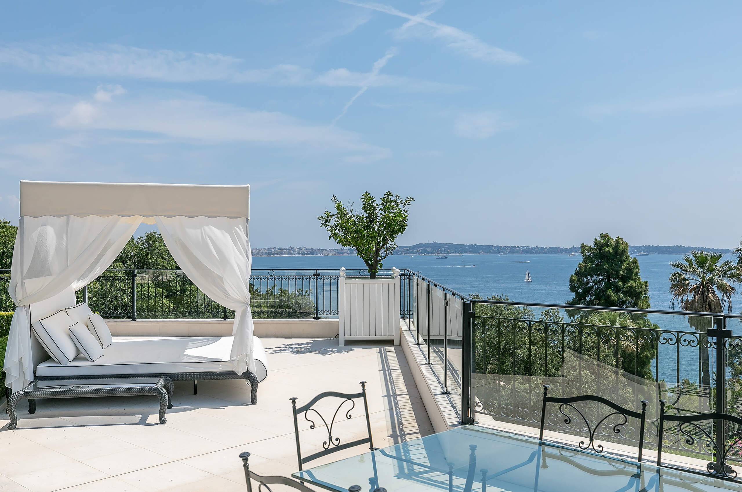villa-celeste-cabana-oceanview-paradise-picturesque-cannes