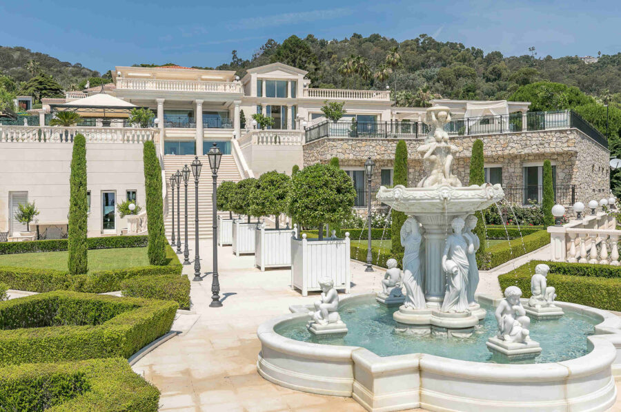 villa-celeste-fountain-garden-waterfeature-paradise-picturesque-cannes