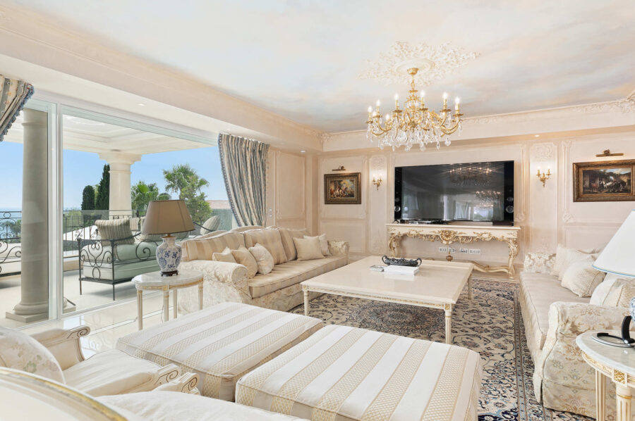 villa-celeste-livingroom-elegant-luxury-interiordesign-cannes