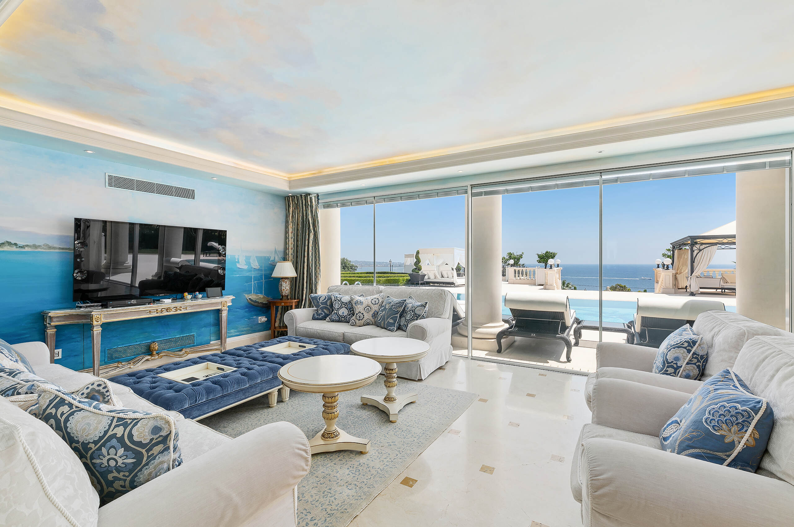 villa-celeste-livingroom-oceanview-luxury-modern-cannes