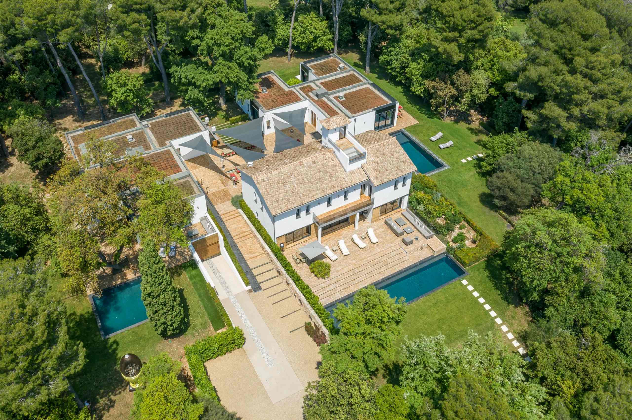 villa-chantal-exterior-aerial-view-large-garden-three-swimmingpools-luxury-domain-prime-location-antibes