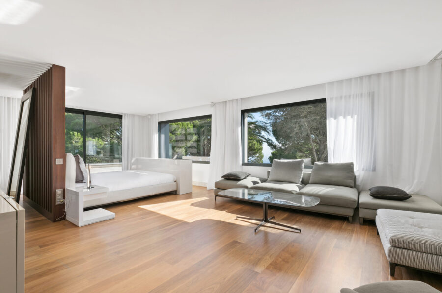 villa-choleigh-bedroom-modern-bright-luxury-interior-cannes