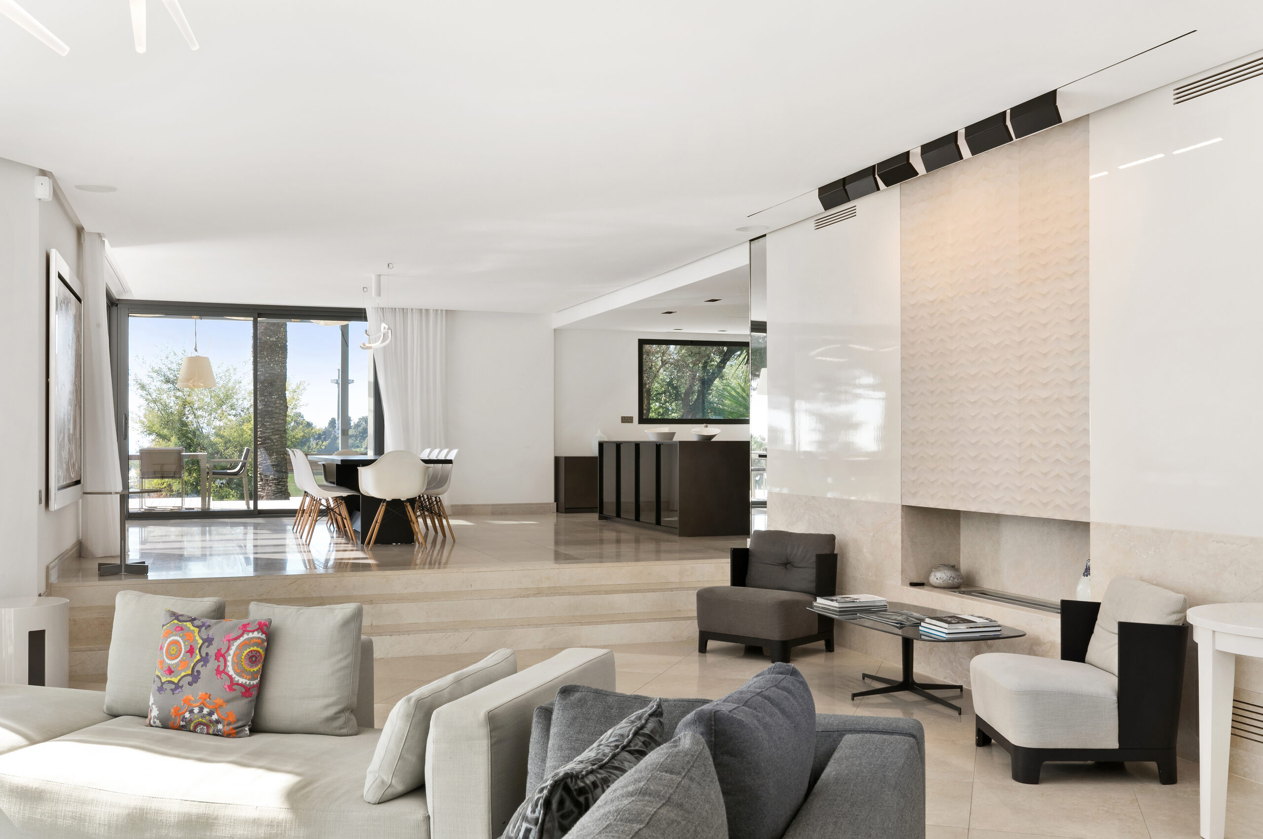 villa-choleigh-livingspace-unique-modern-interior-architecture-cannes