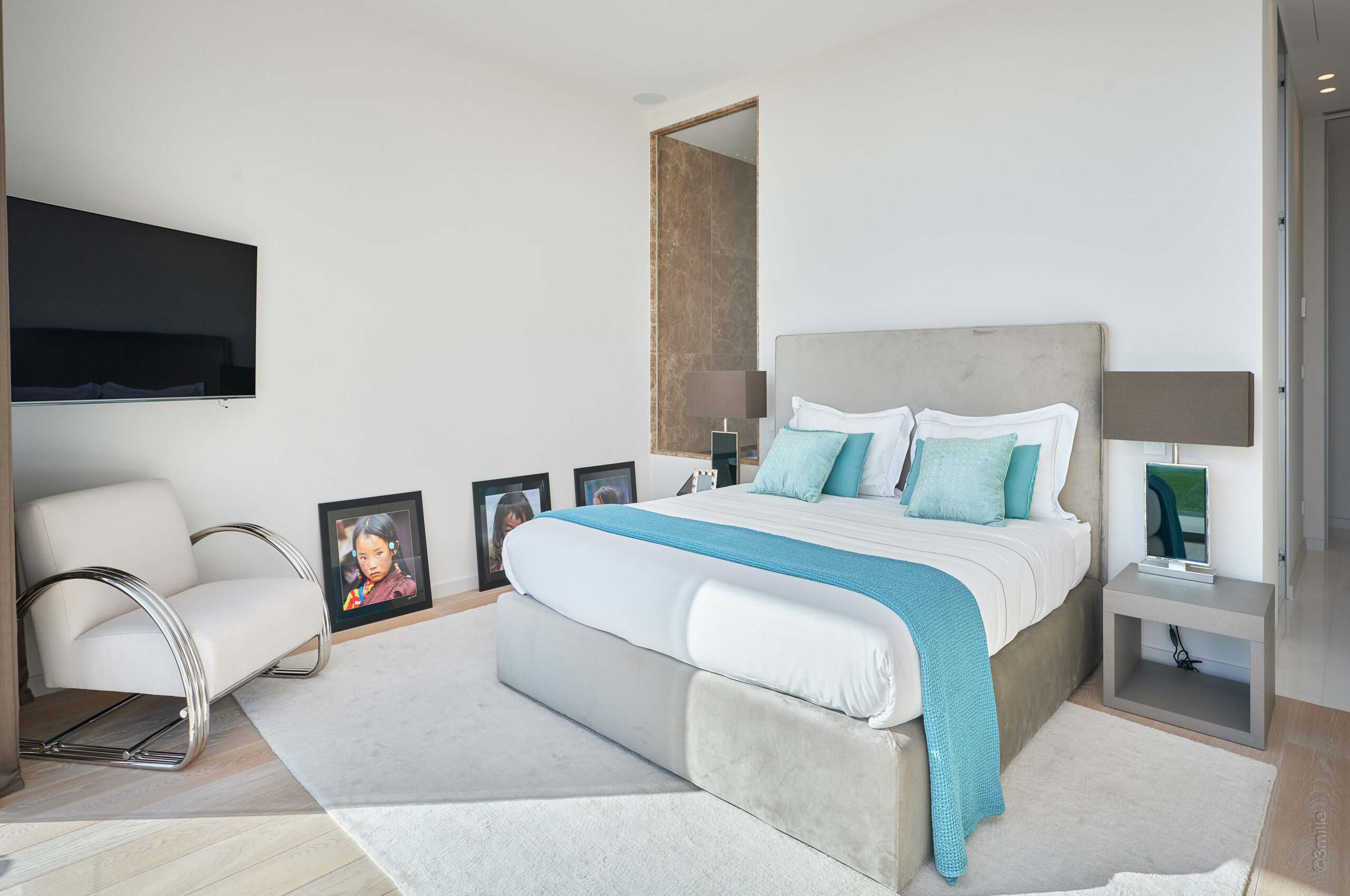 villa-clara-bedroom-oceanview-stylish-modern-interiordesign-cannes