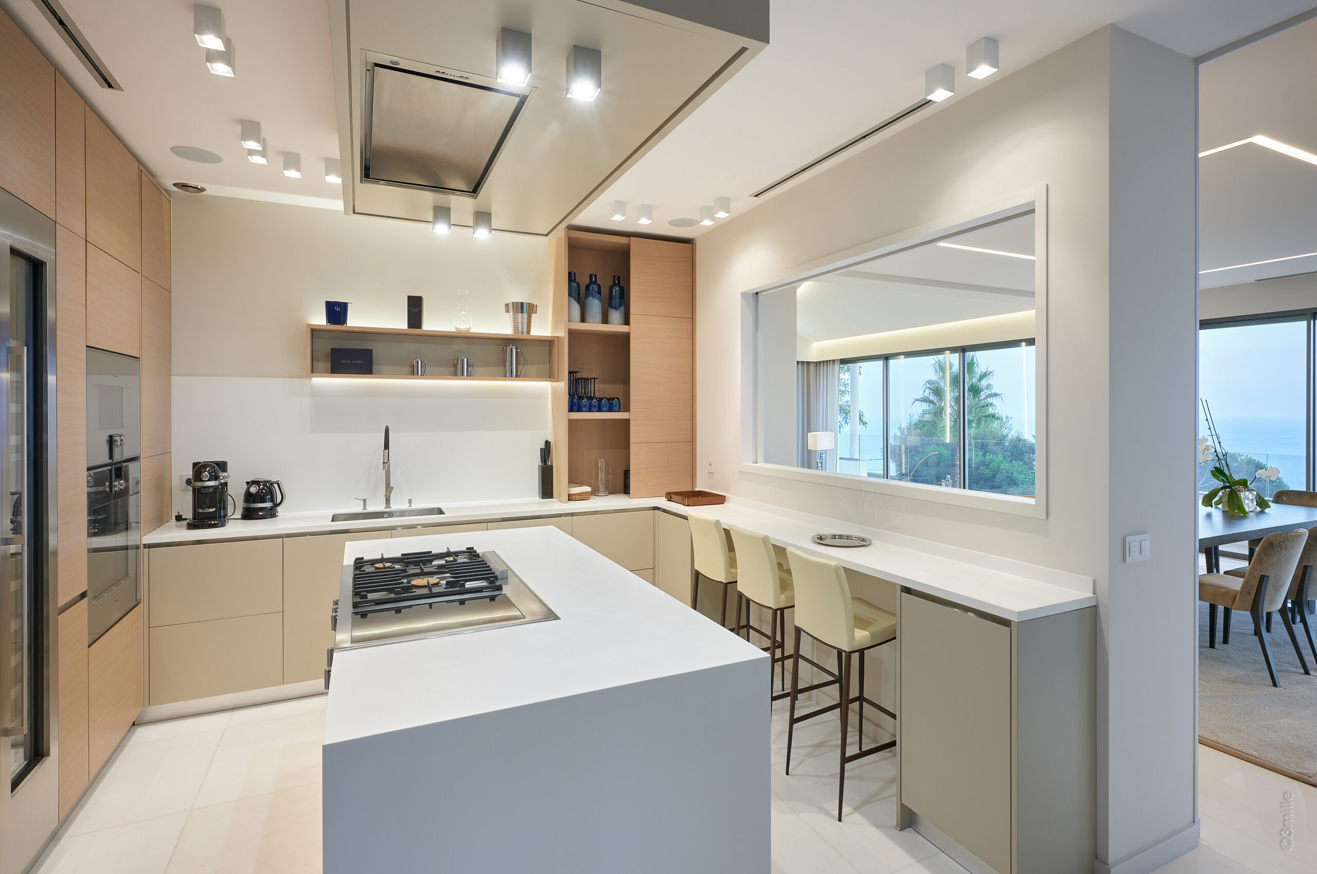 villa-clara-kitchen-modern-luxury-seaview-openplan-cannes