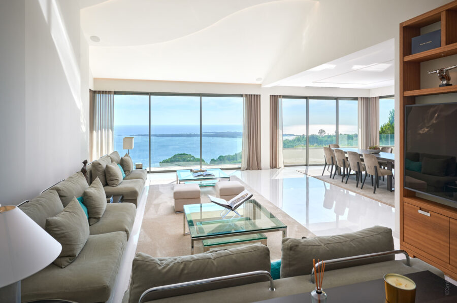 villa-clara-livingroom-seaview-modern-luxury-interior-cannes