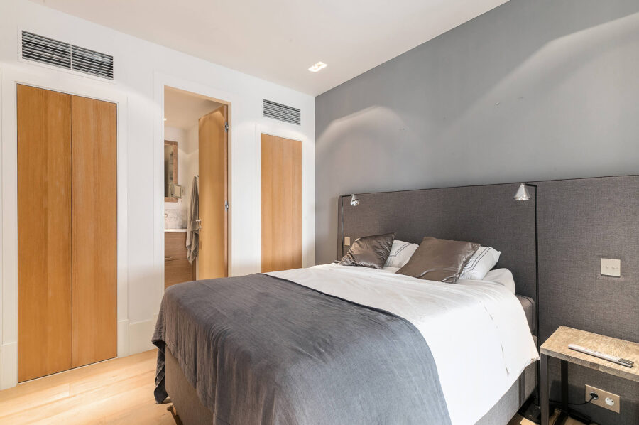 villa-cosma-bedroom-ensuite-luxury-modern-design-cannes