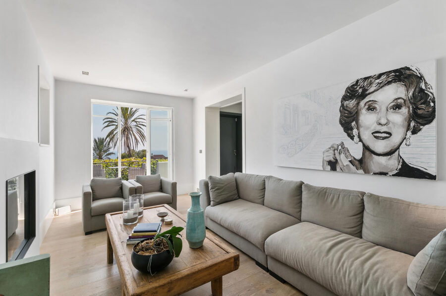 villa-cosma-livingroom-modern-luxury-interiordesign-oceanview-cannes