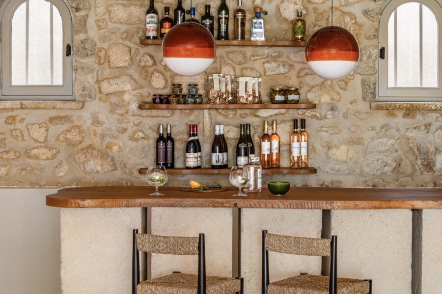 villa-etta-bar-elegant-hosting-luxury-provence