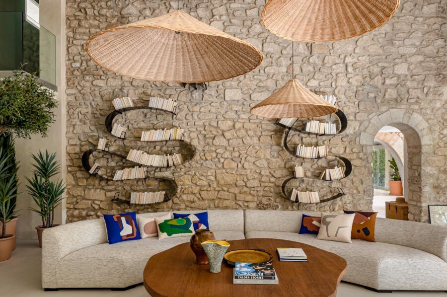 villa-etta-living-room-book-case-sofa-unique-bold-elegant-interior-design-luxury-provence
