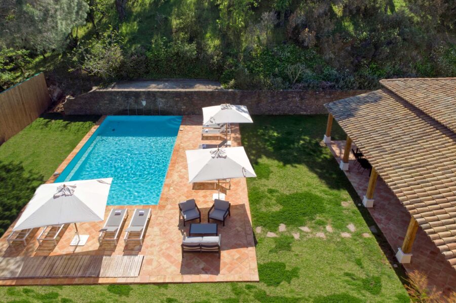 villa-gail-exterior-poolview-ramatuelle-aerial-garden-luxury