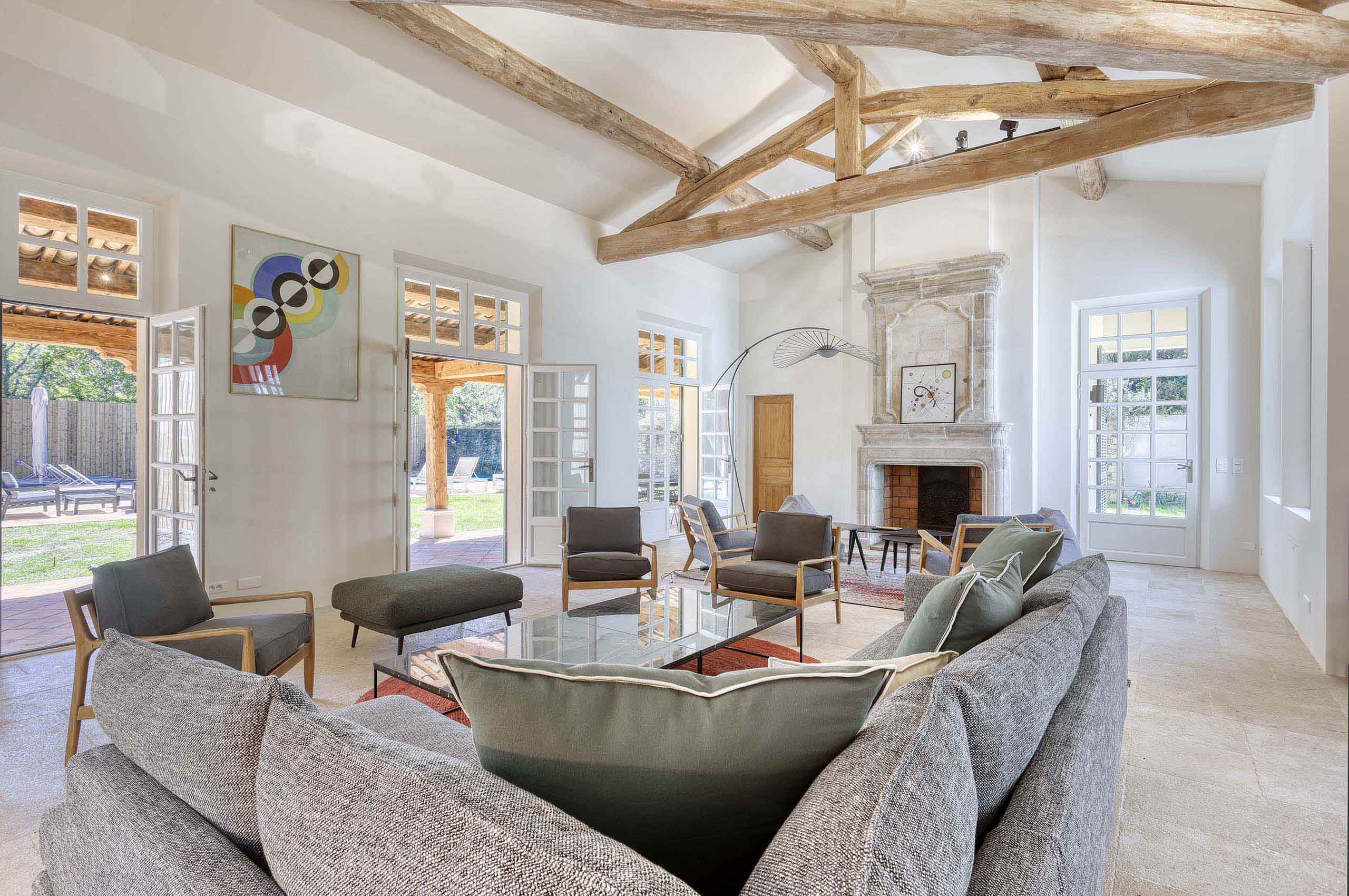 villa-gail-living-room-country-villa-luxury-stylish-ramatuelle