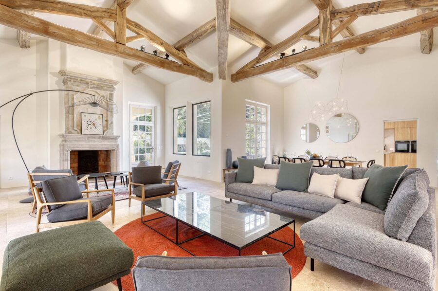 villa-gail-living-room-rustic-modern-luxury-ramatuelle