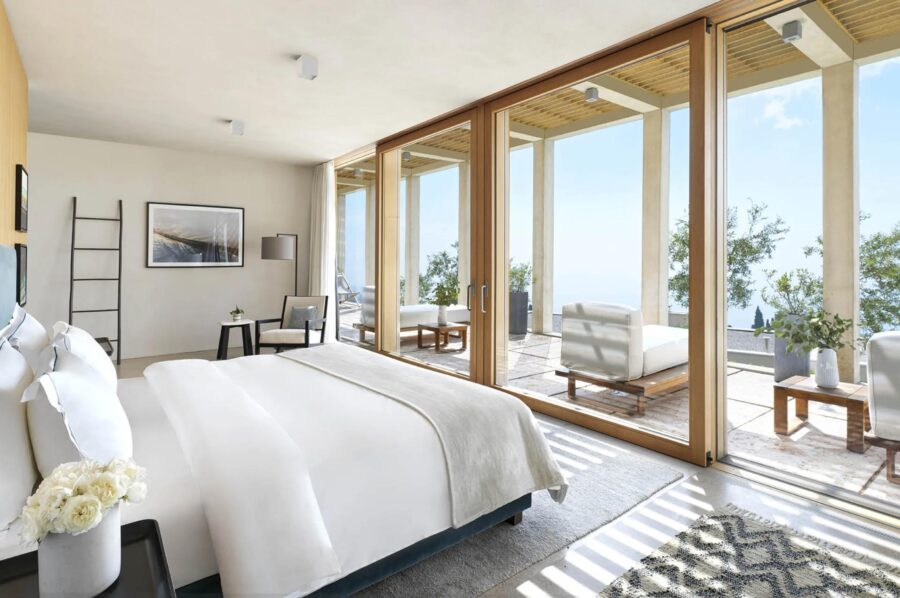 villa-karina-bedroom-terrace-access-lake-views-modern-serene-design-luxury-lakegarda
