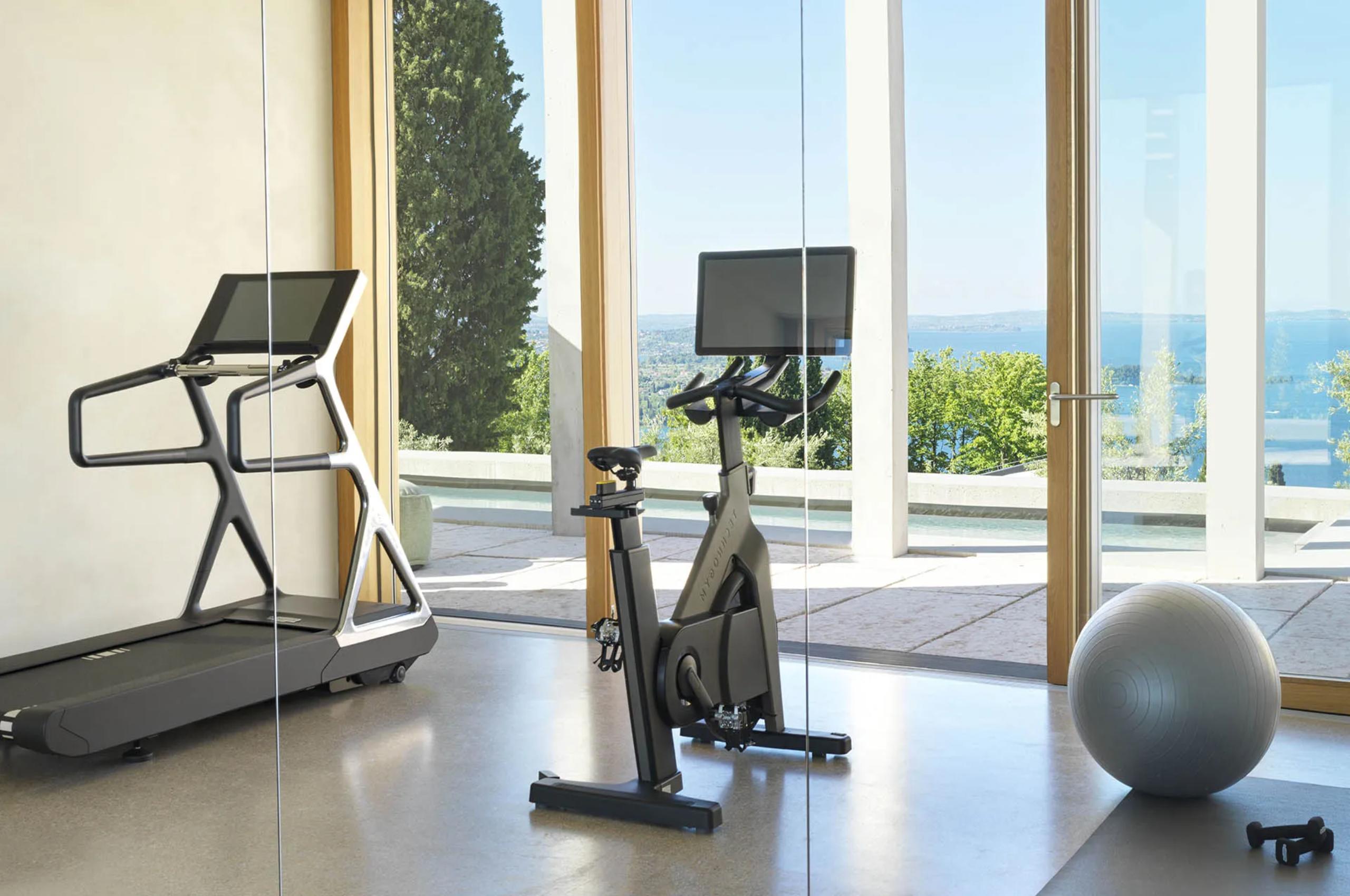villa-karina-gym-fitness-lake-views-wellness-luxury-lakegarda