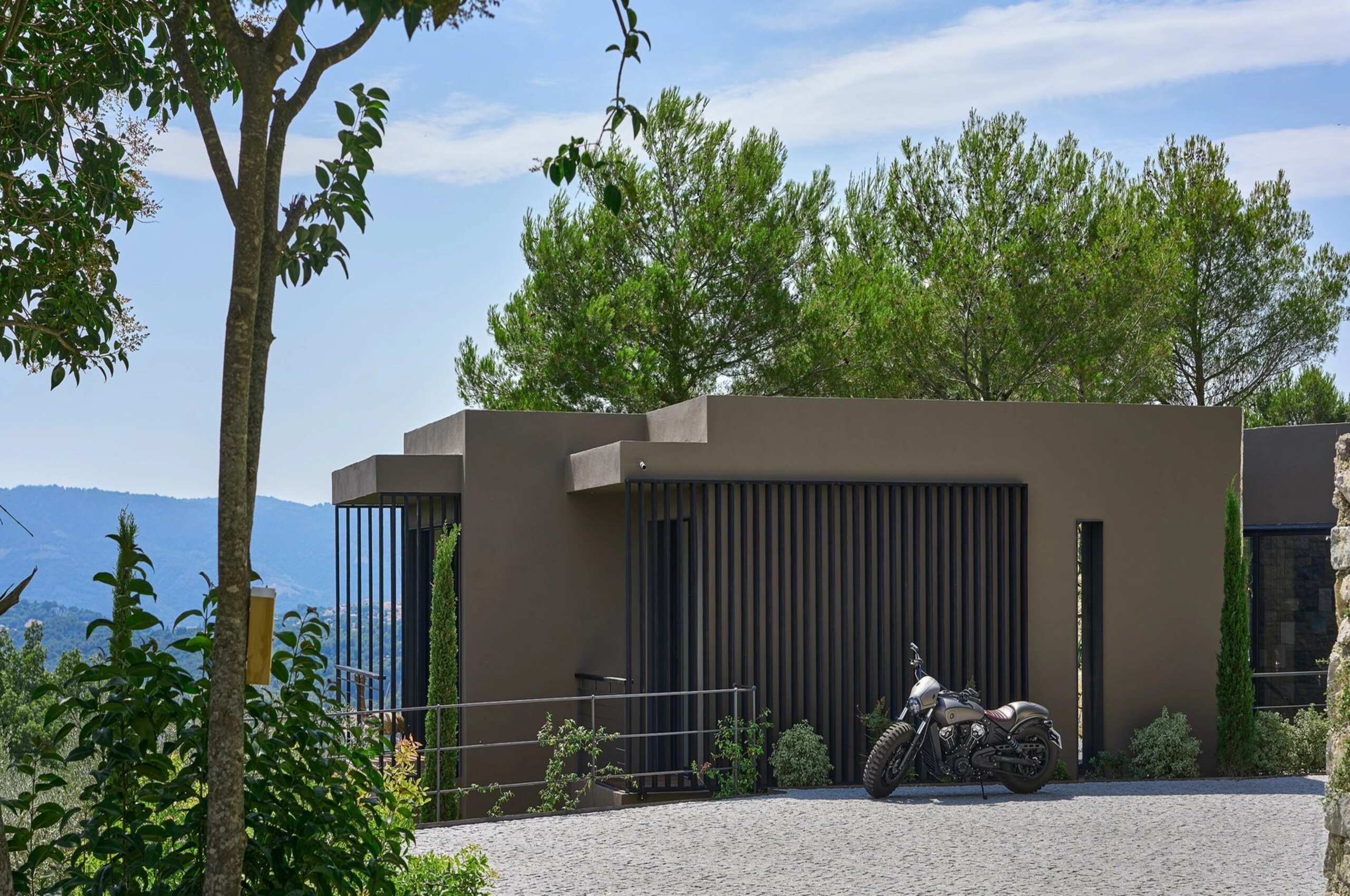 villa-mabel-driveway-motorbike-retreat-escape-luxury-mougins