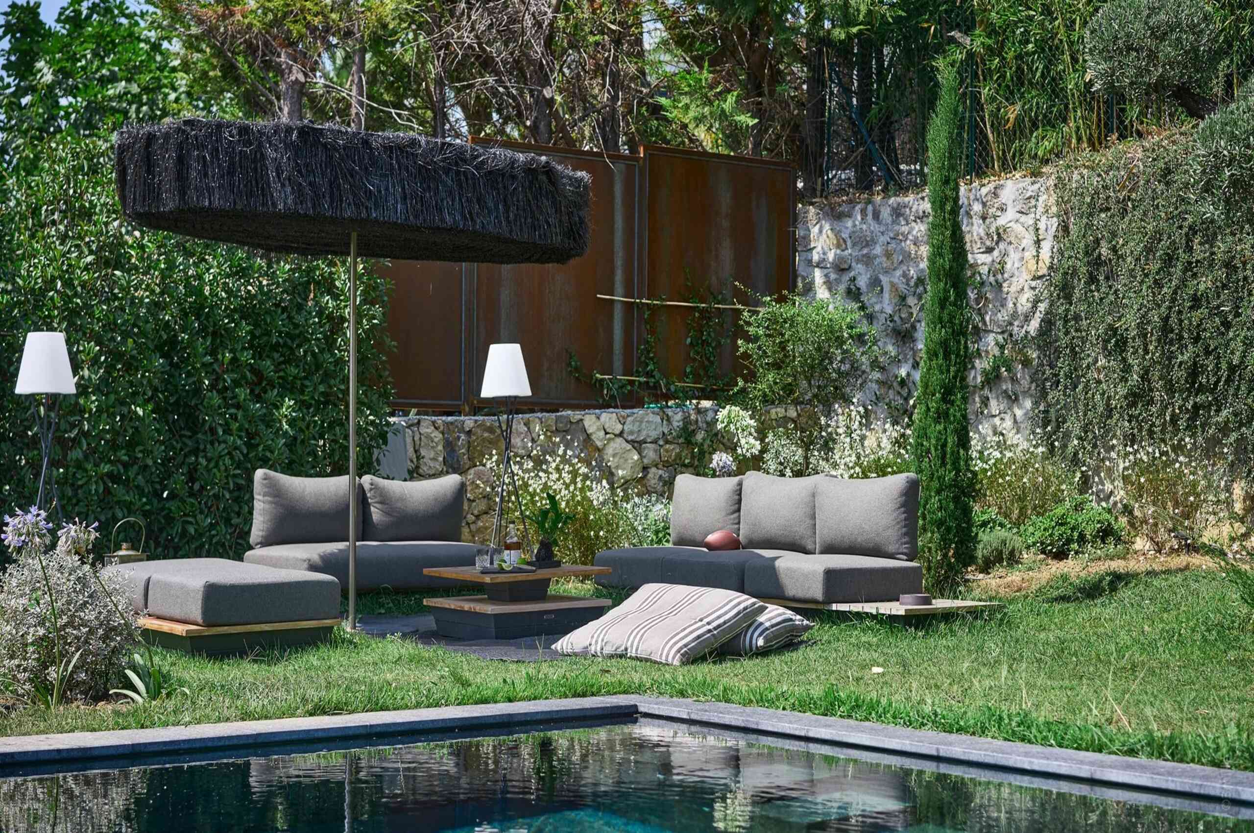 villa-mabel-garden-outdoorlounge-relax-retreat-luxury-mougins