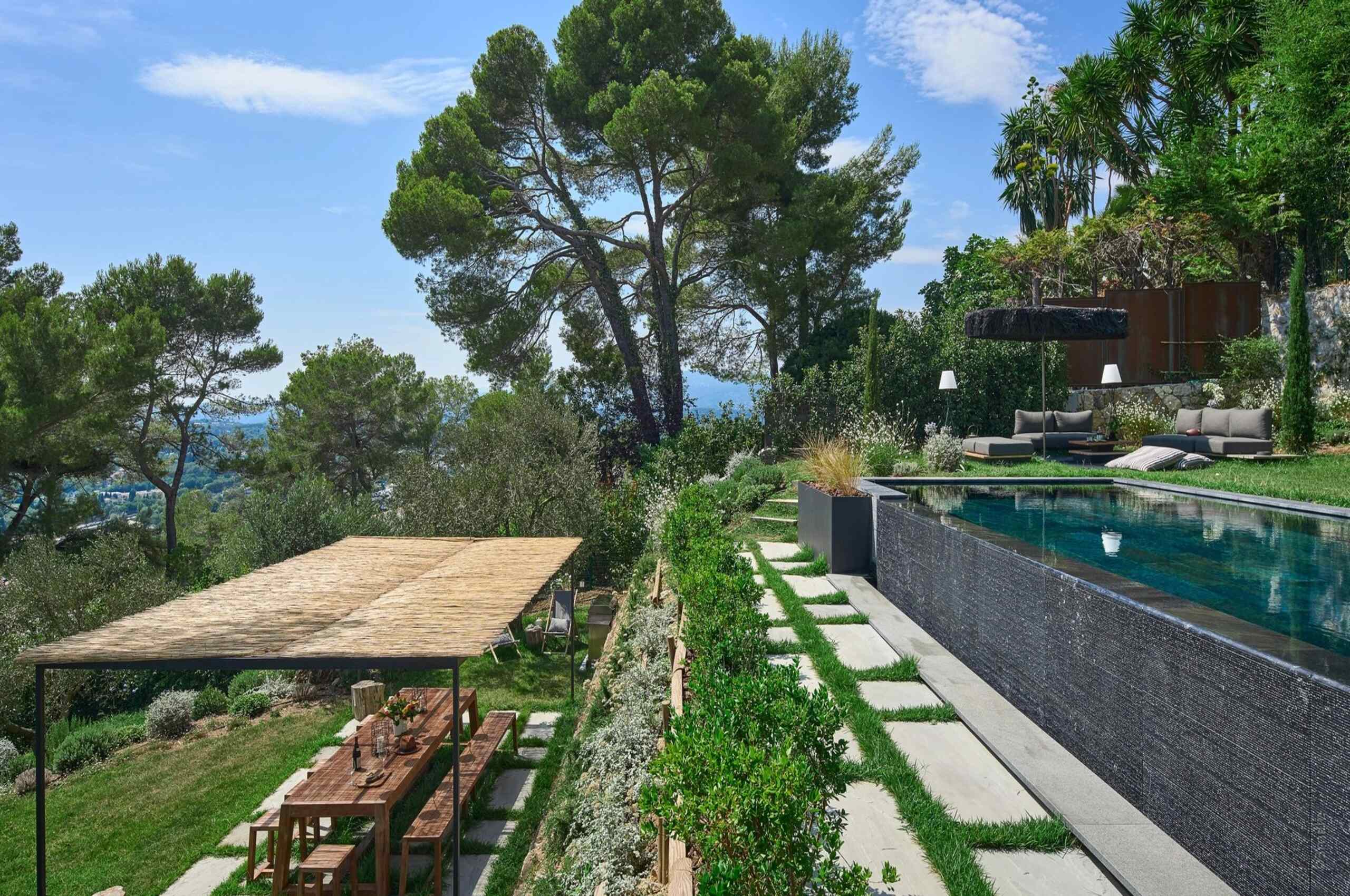 villa-mabel-infinitypool-veranda-outdoordining-garden-luxury-mougins