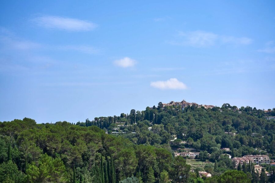 villa-mabel-skyline-views-scenic-landscape-mougins