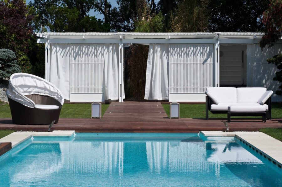 villa-maddisen-pool-sunloungers-poolhouse-decking-luxury-mougins