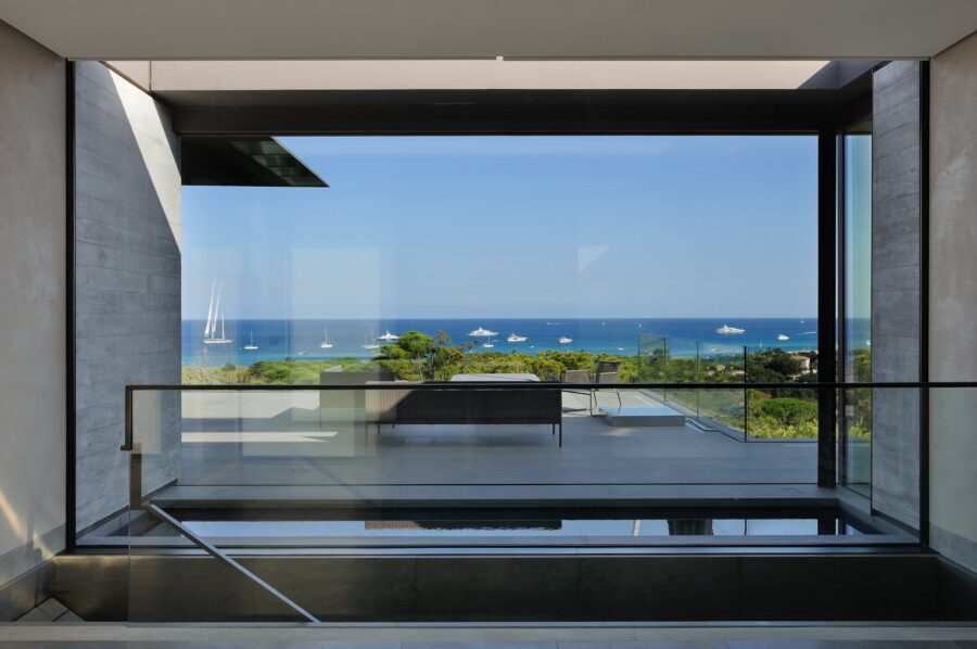 villa-marisa-interior-window-stunning-seaview-terrace-staircase-sleek-modern-architecture-alist-ramatuelle