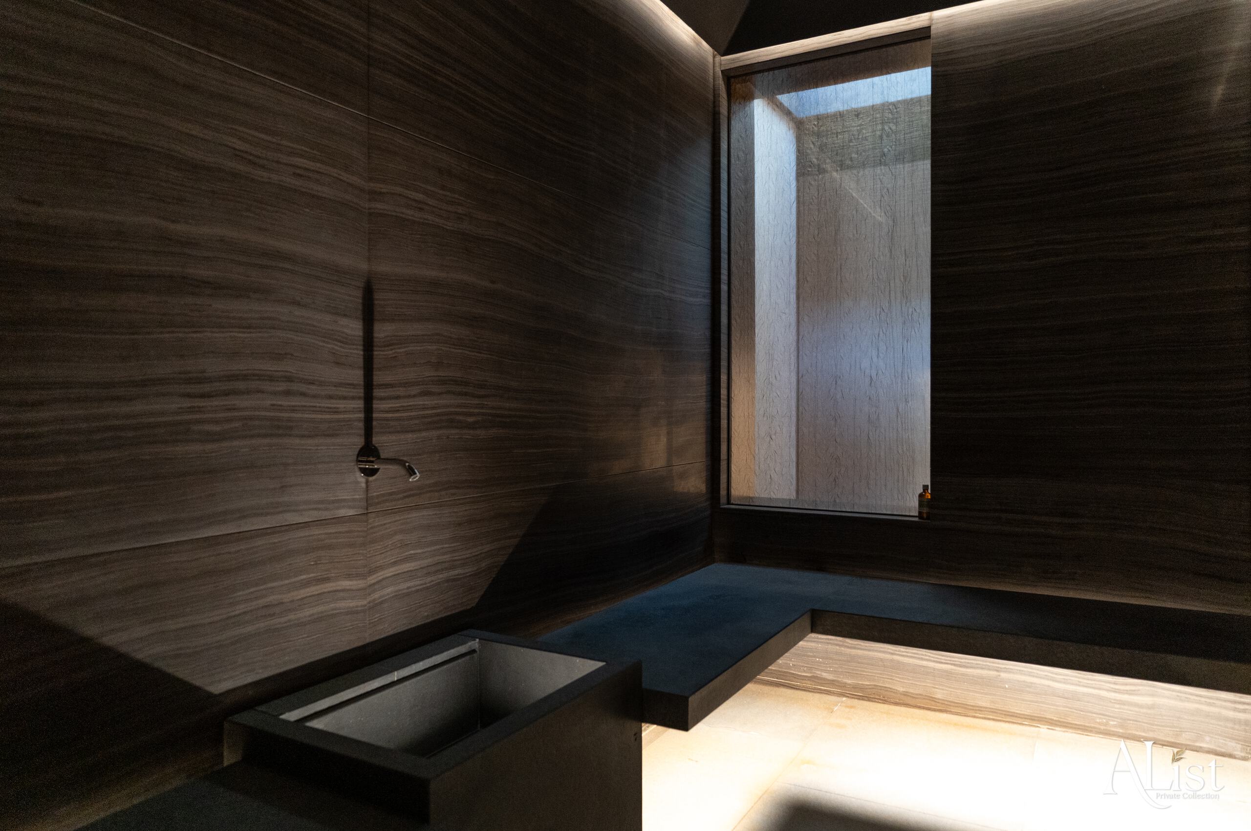 villa-marisa-sauna-spa-steamroom-wellness-relaxation-stylish-interior-design-luxury-rental-retreat-alist-ramatuelle